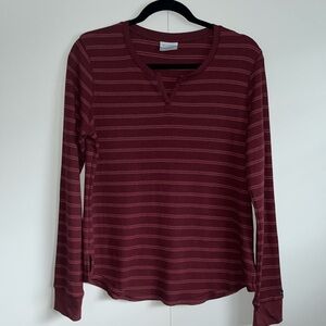 Columbia long sleeve, split neck waffle shirt Size M